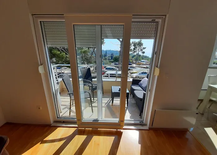 U Centru Makarske * 马卡尔斯卡